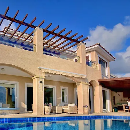 Villa Mia Sea Front *