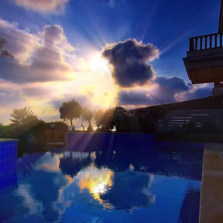Villa Mia Sea Front *