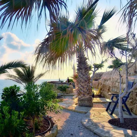 Villa Mia Sea Front Coral Bay
